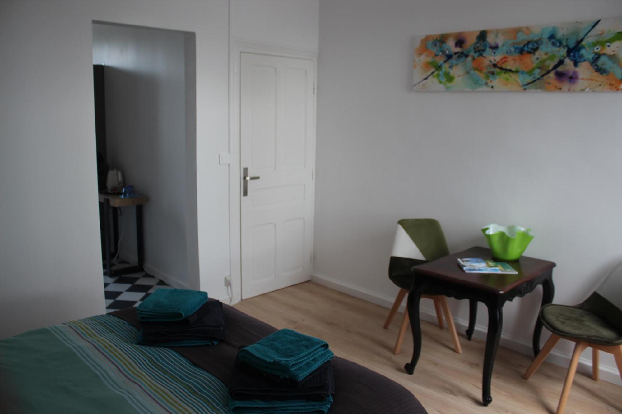 Bnb Maison D'Art Breakfast In The Art Gallery Ploubazlanec Ngoại thất bức ảnh
